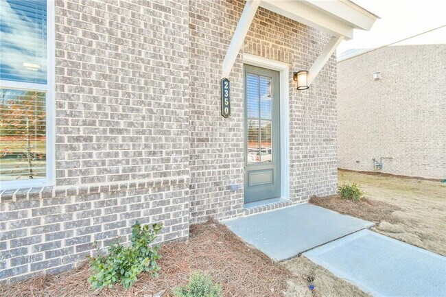 Building Photo - 2350 Whistler Wy NE