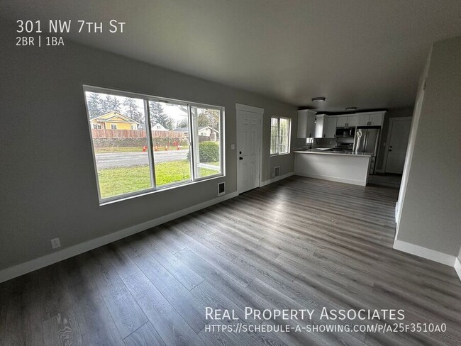 Building Photo - Newly Remodeled 2 Bedroom House near Renton