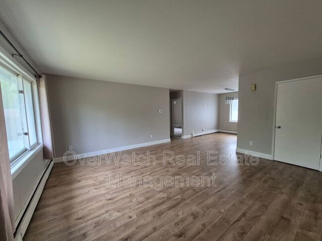 Building Photo - 8114 Boundary Ave