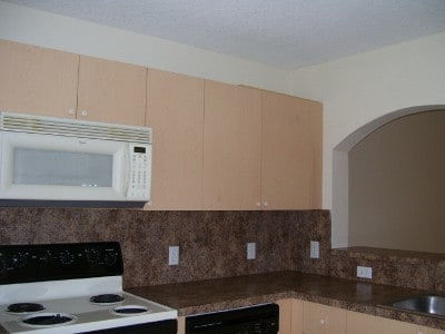 Kitchen - 3710 N Jog Rd