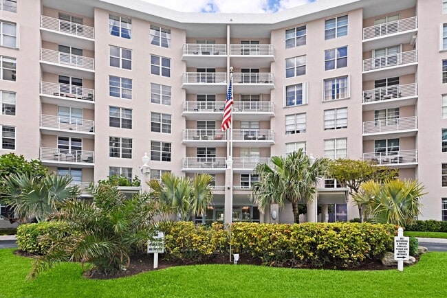Building Photo - 2851 S Ocean Blvd