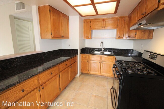 Building Photo - 3016 Honolulu Ave