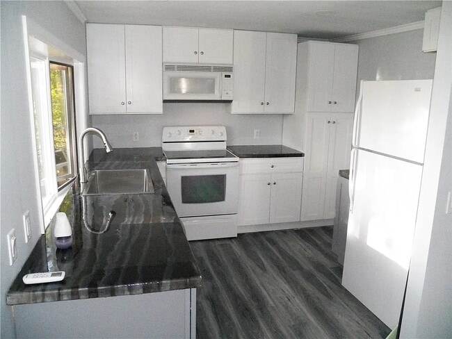 kitchen - 5145 E Lake Rd