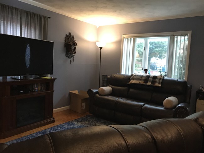 Foto del edificio - 112 Windsor Ave