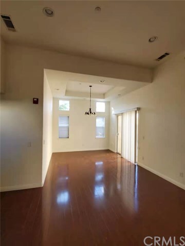 Building Photo - 501 N Moore Ave
