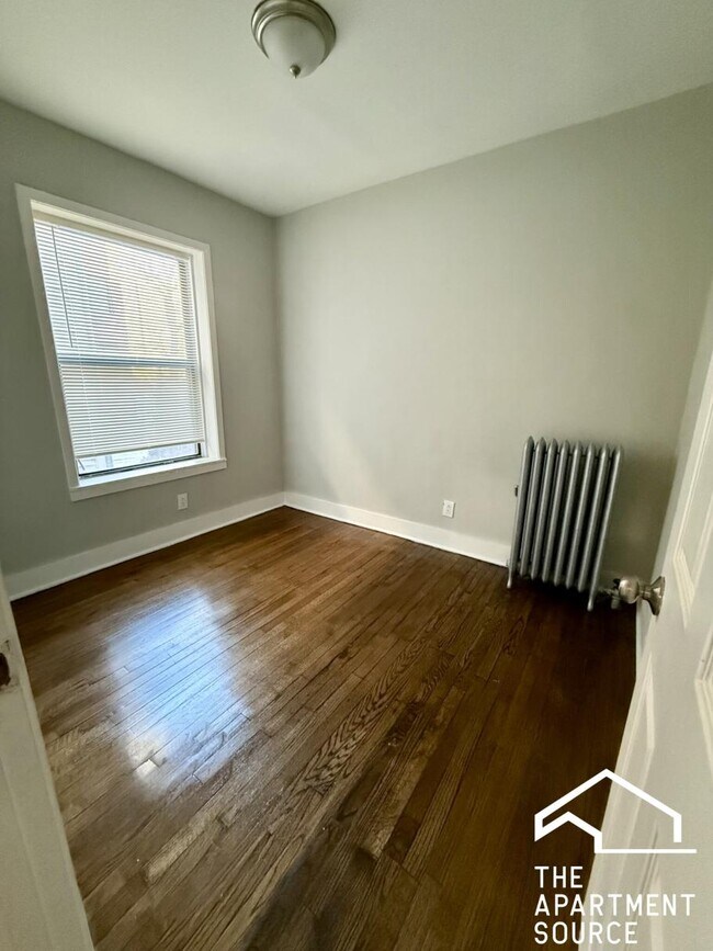 Foto del edificio - 6949 S Paxton Ave