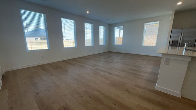 Building Photo - 20417 Mule Deer Drive