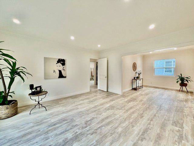 124 N Pass Ave