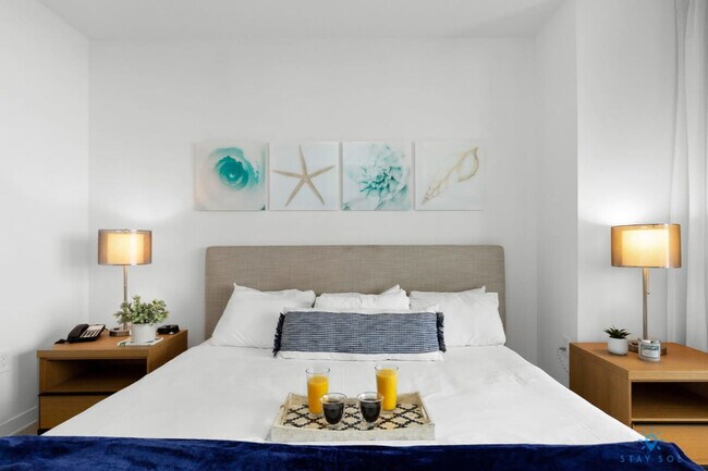 Building Photo - 1180 E Hallandale Beach Blvd