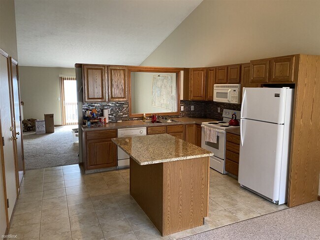 Building Photo - 2 br, 2 bath  - 57 Whispering Woods Dr