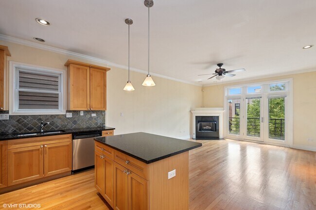 Foto del edificio - 2114 W Erie St