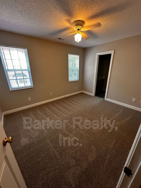 Building Photo - 705-102 Carolina Avenue