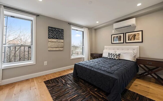 Foto del edificio - 936A Lafayette Ave