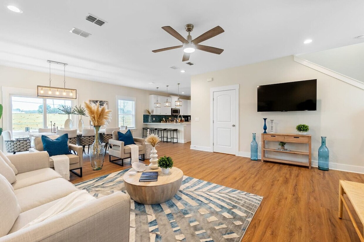 Foto principal - 6833 A Avenue