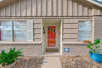 Building Photo - 6018 Berendo St