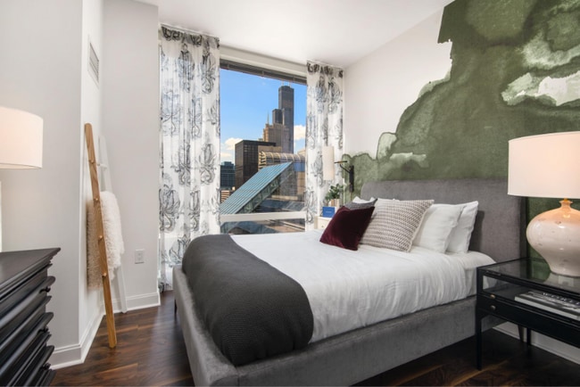 Building Photo - 145 E Lake St