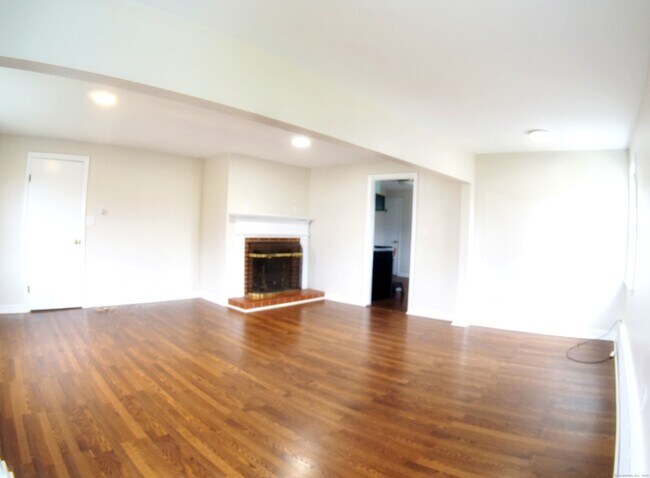 Foto del edificio - 586 Courtland Ave