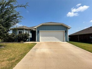 Building Photo - 3113 Sweetwater Way