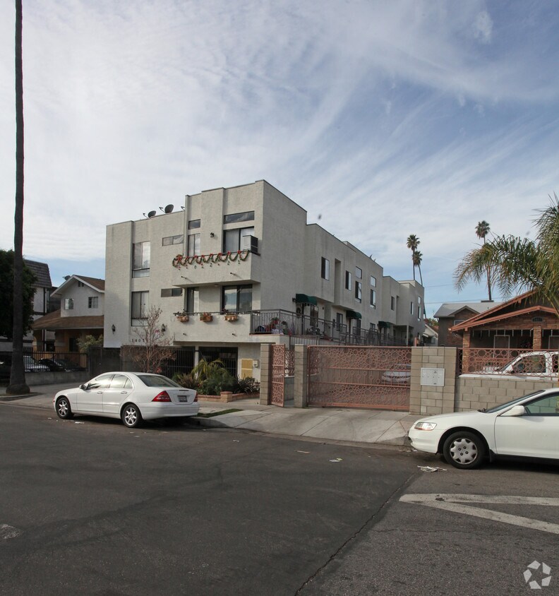 1605 Winona Blvd, Los Angeles, CA 90027 Apartments in Los Angeles, CA