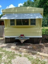 Building Photo - 19 Grand Cir