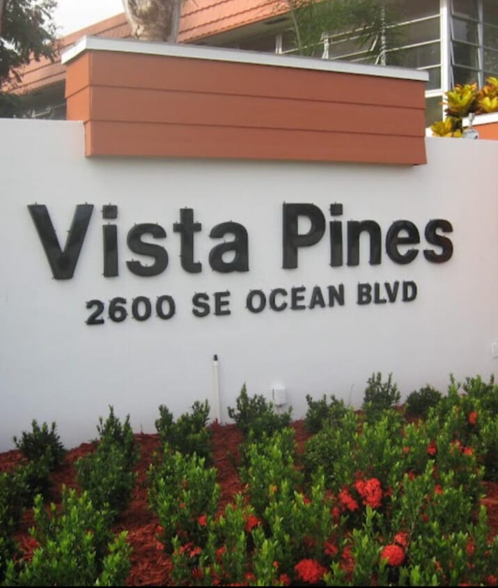 Foto principal - 2600 SE Ocean Blvd