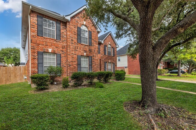 Building Photo - 210 Billingford Dr