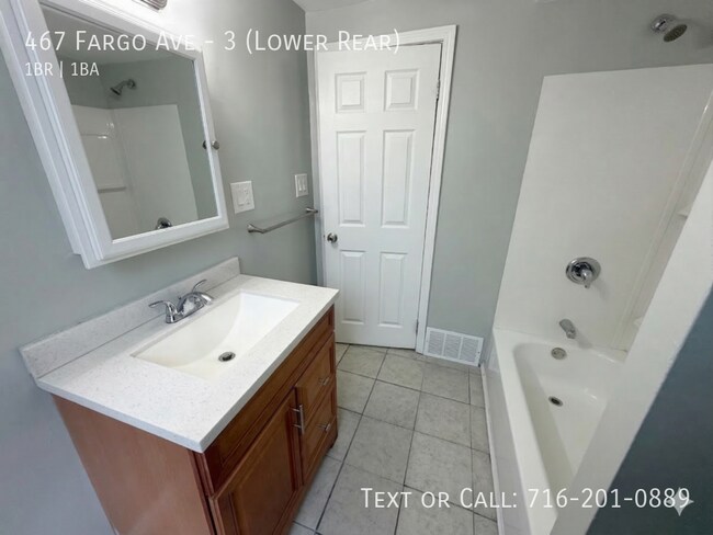 Foto del edificio - 467 Fargo Ave