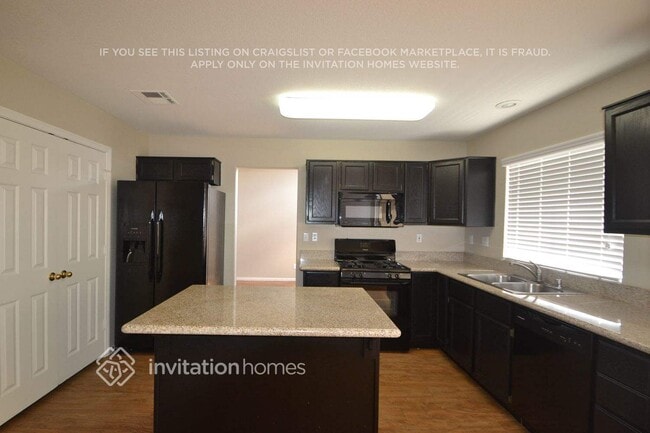 Building Photo - 7413 Sunspot Dr