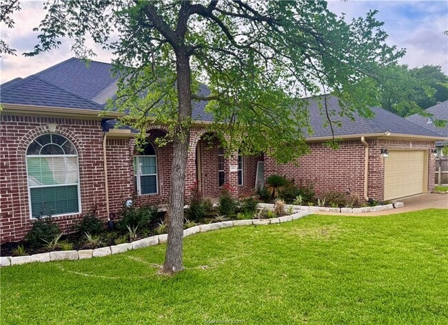 Foto del edificio - 4414 Woodland Ridge Dr
