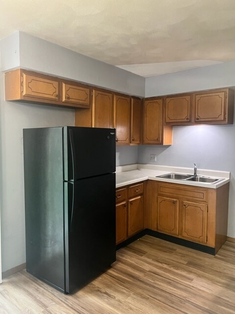 Building Photo - 2432 Cypress Dr