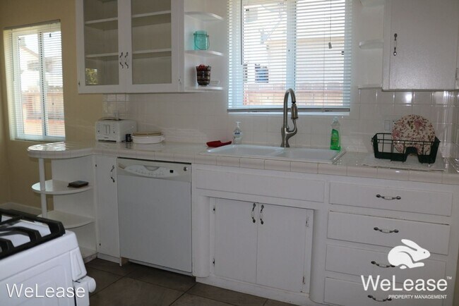 Building Photo - 2 br, 2 bath House - 365 Del Mar Avenue