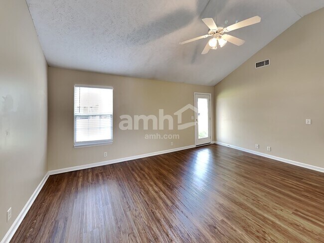 Foto del edificio - 3050 Weybridge Dr