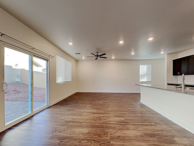 Building Photo - 324 Palazza Reserve Place