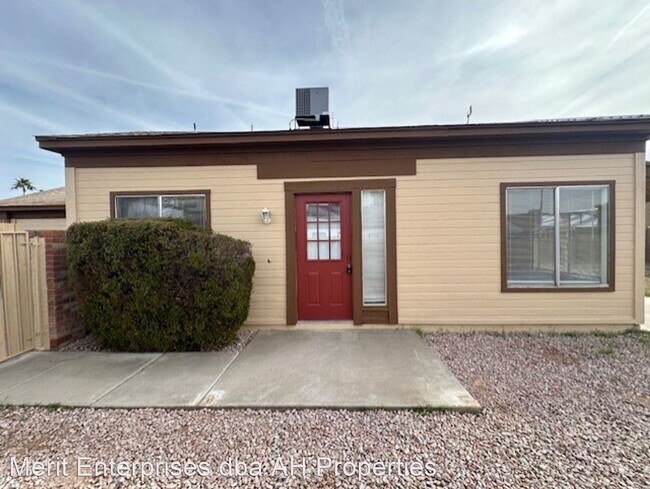 Building Photo - 3 br, 2.5 bath House - 831 E CALLE DEL NORTE
