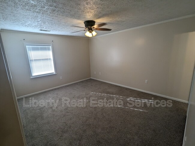 Building Photo - 623 Westmoreland Dr