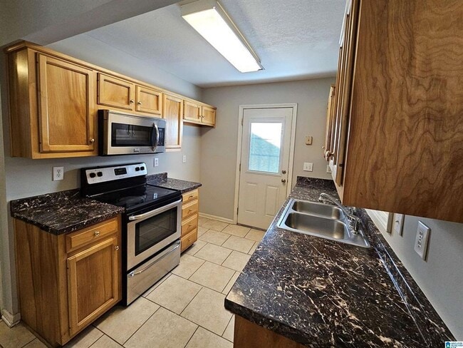 Building Photo - 3 bed, 2 bath home in Helena