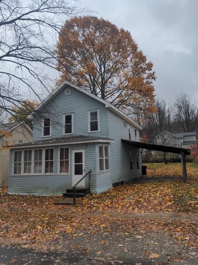 Primary Photo - 58 Brook St