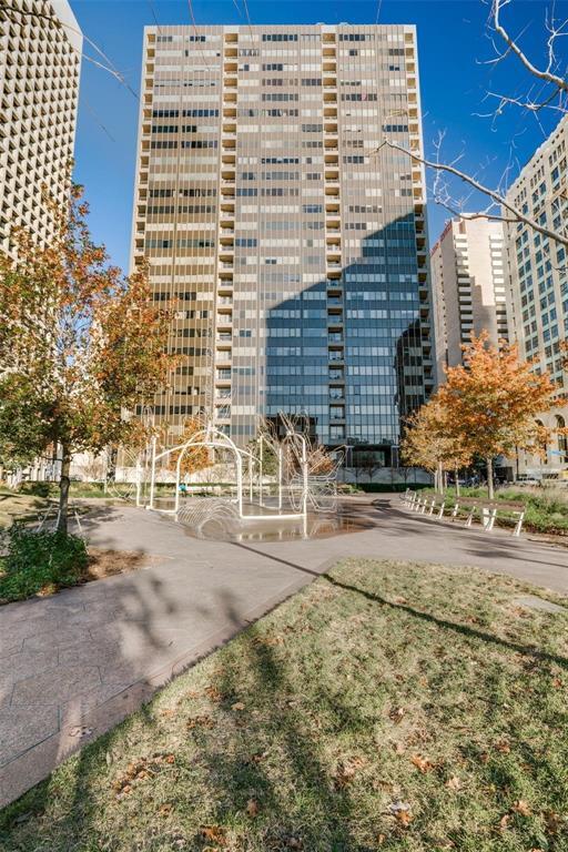 Foto del edificio - 1200 Main St