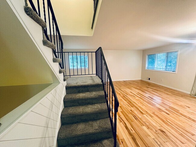 Building Photo - Beautiful 3-Bedroom Single Family Home wit...
