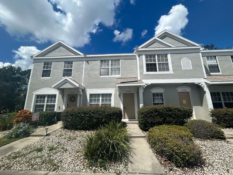 Primary Photo - 2350 Lake Woodberry Cir