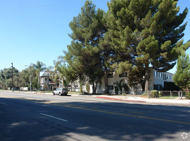 Foto del edificio - Pacifica East Apartments