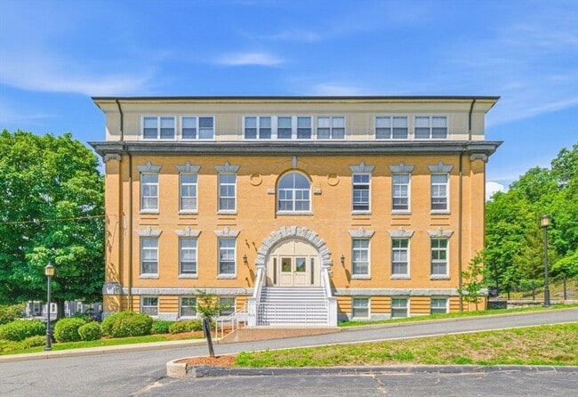 Building Photo - 145 Glenwood St