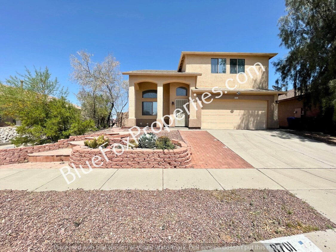 Foto principal - 8701 E Chimney Spring Dr