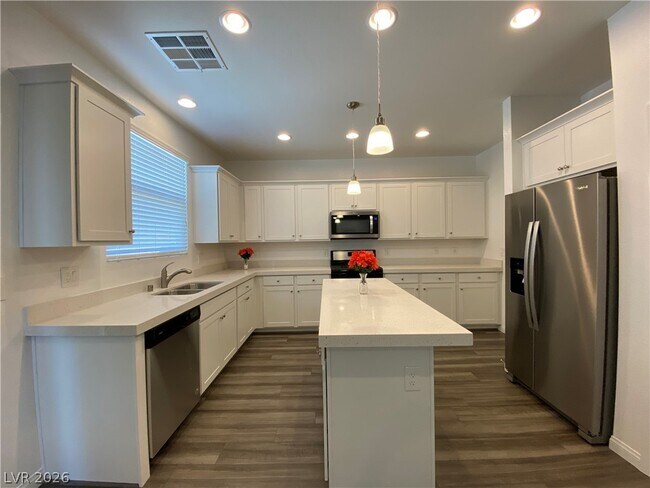 Foto del edificio - 2212 Stone Well Rd