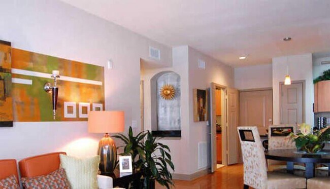Building Photo - 2 bedroom in Houston TX 77063