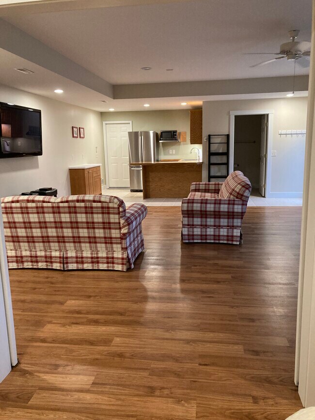 área de estar - 746 Dale Ave NW