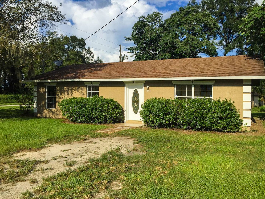 6895 NW 5th Ave, Ocala, FL 34475 House Rental in Ocala, FL