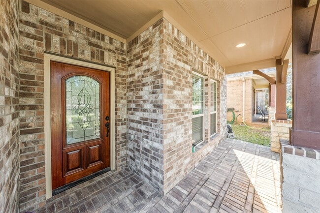 Building Photo - 2642 Tacoma Springs Dr
