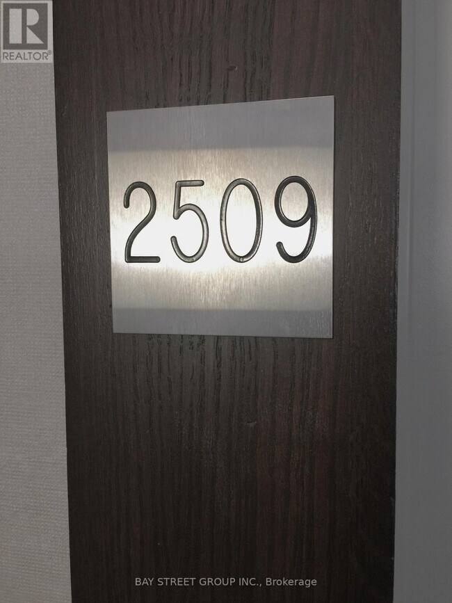 Photo du bâtiment - 761 Bay St.