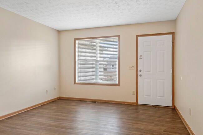 Building Photo - 1094 Oxley Dr